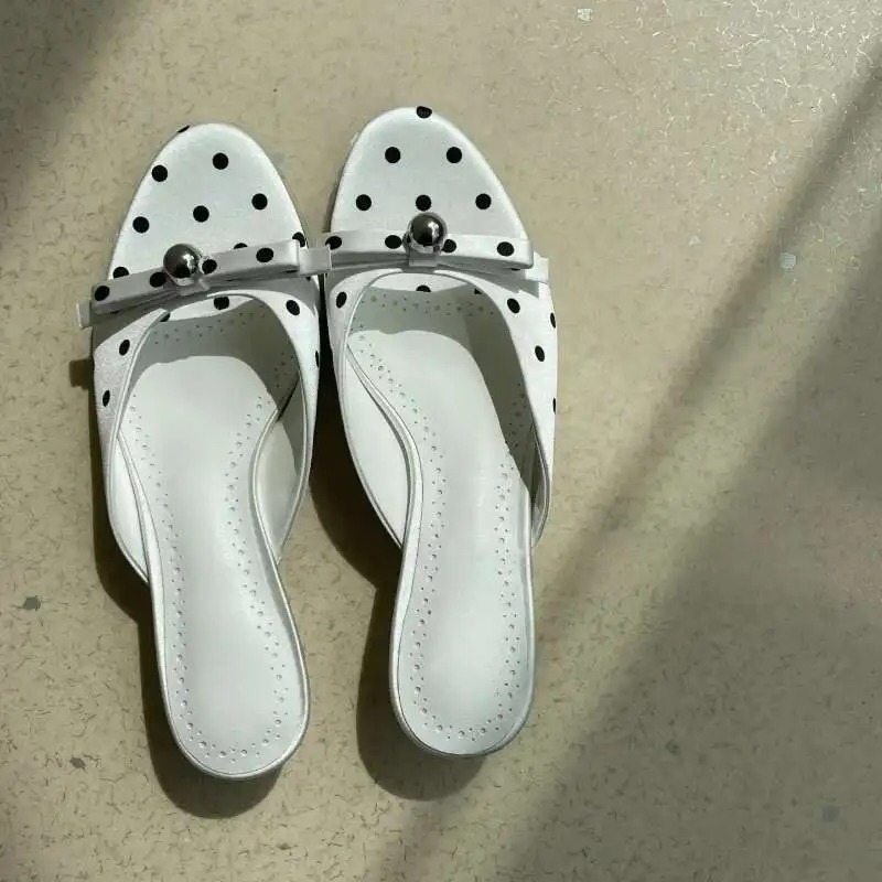 

Женские тапочки на каблуке с бантом, летние сексуальные женские модные тапочки с открытым носком в горошек и жемчугом