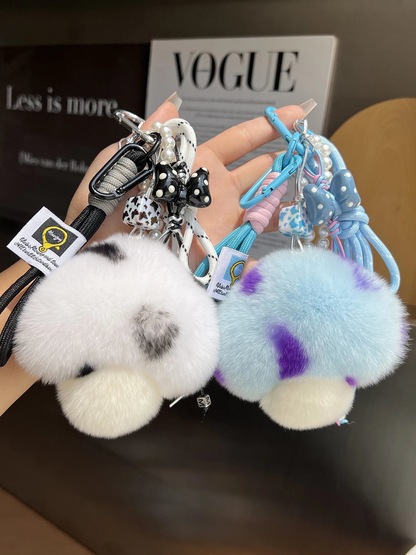 

Cute Mushroom Natural Rex Rabbit Fur Key Chains Girls Bag Charm Plush Ball Toy Ornaments Women Car Keyring Pendant Trinkets Gift