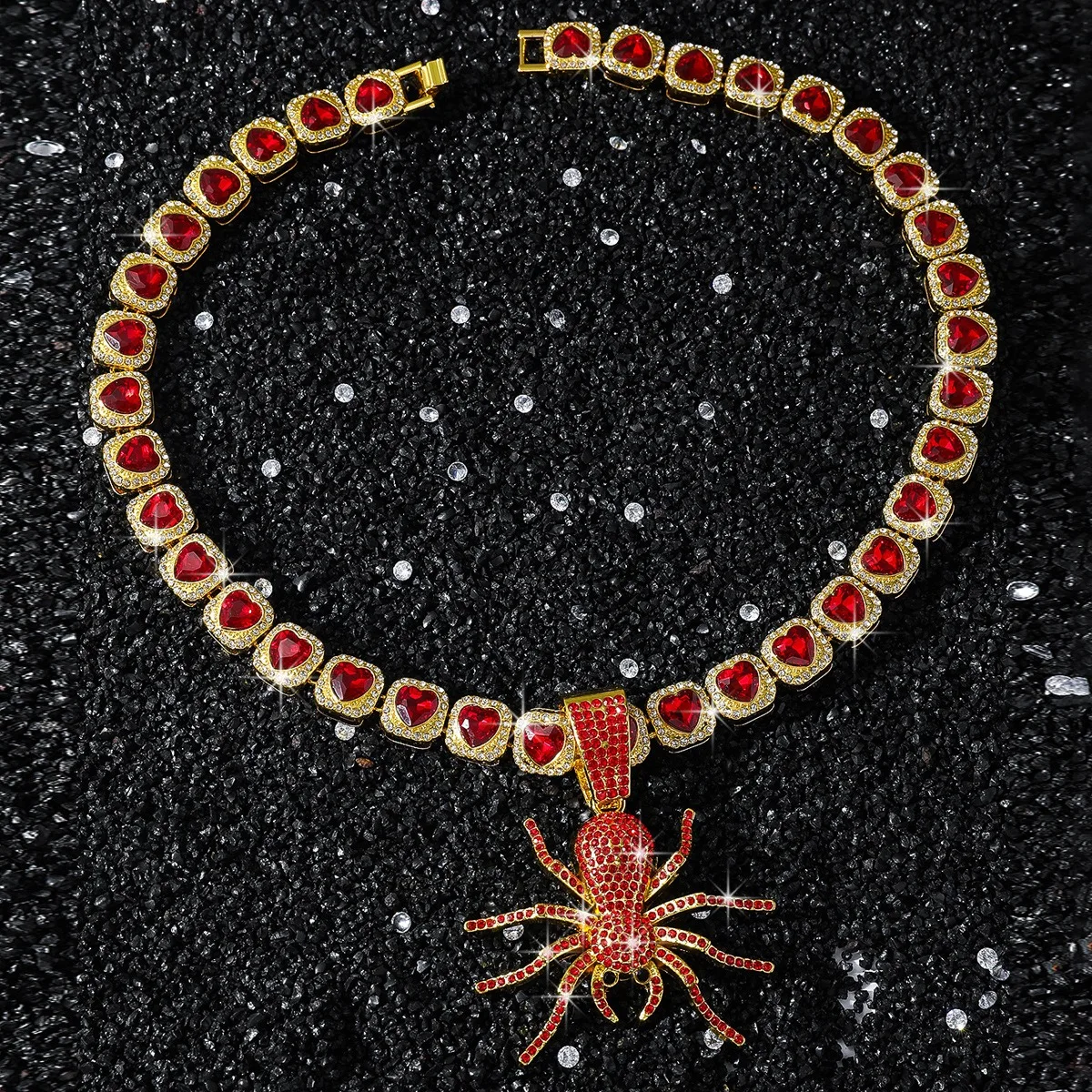

Halloween Red Spider Heart Zircon Pendant Necklace Women Men Ice Out Rhinestone Cuban Link Chain Unisex Rapper Party Jewelry
