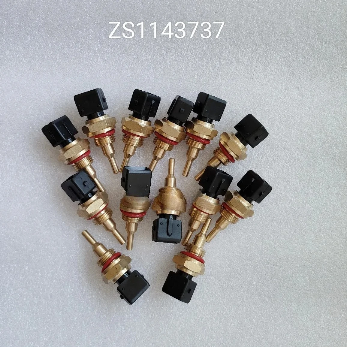 

yj15 Applicable to air compressor temperature sensor ZS1143737 PT1000