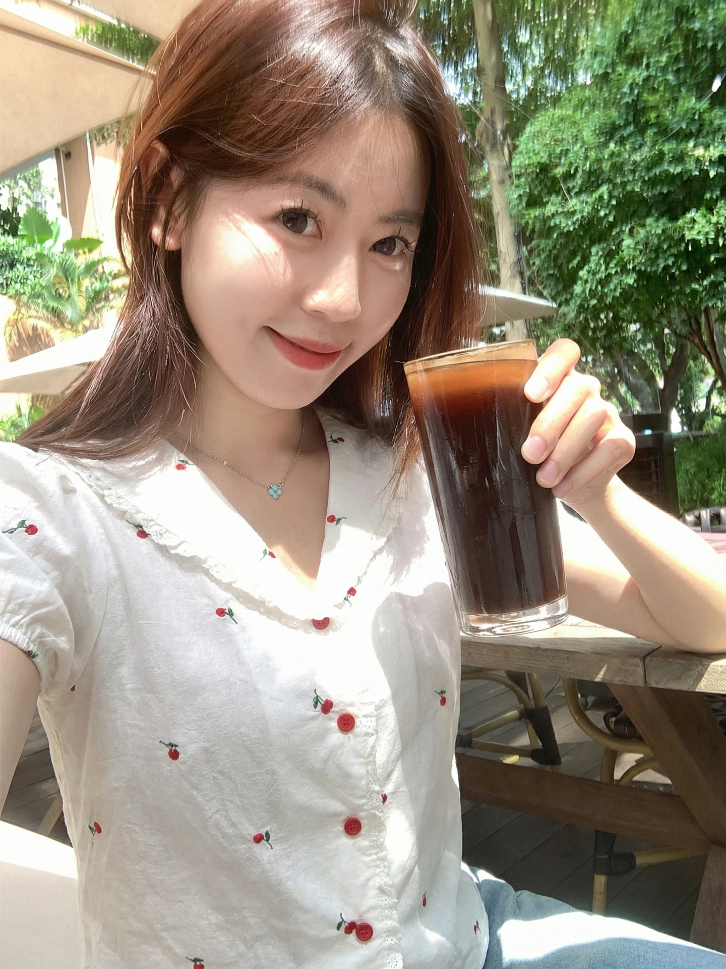 

Корейская стильная рубашка с коротким рукавом и вышивкой, женская летняя модная белая рубашка с V-образным вырезом, новый стиль, женский топ