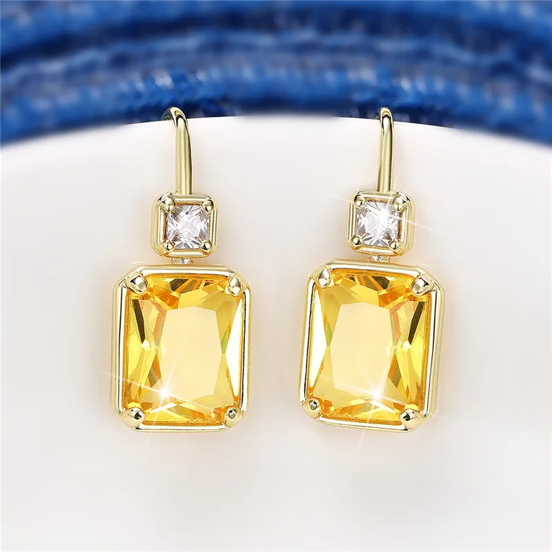 

Huitan 2022 Trend Colored Cubic Zirconia Dangle Earrings for Women Luxury Fashion Versatile Lady's Ear Earrings Wedding Jewelry