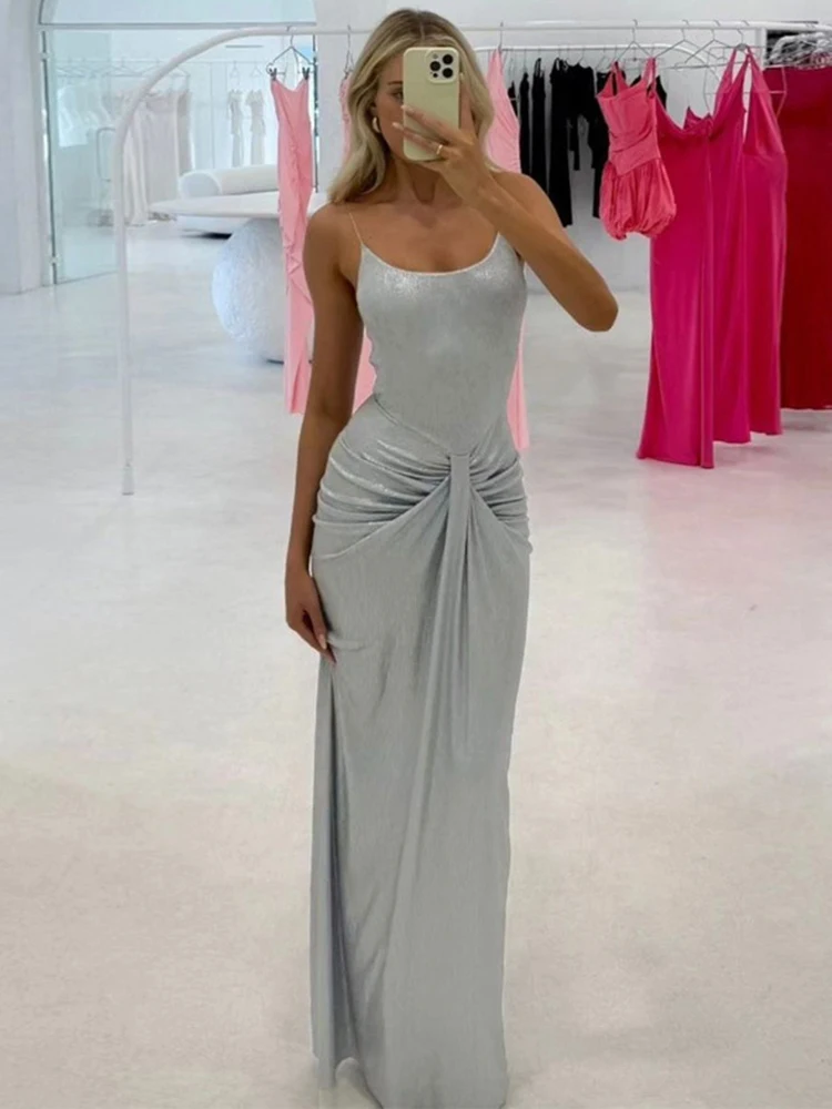 Mozision Sliver Spaghetti Strap Maxi abito sexy per le donne Moda Sparkle senza maniche Backless increspato Beach Club Abito lungo sexy