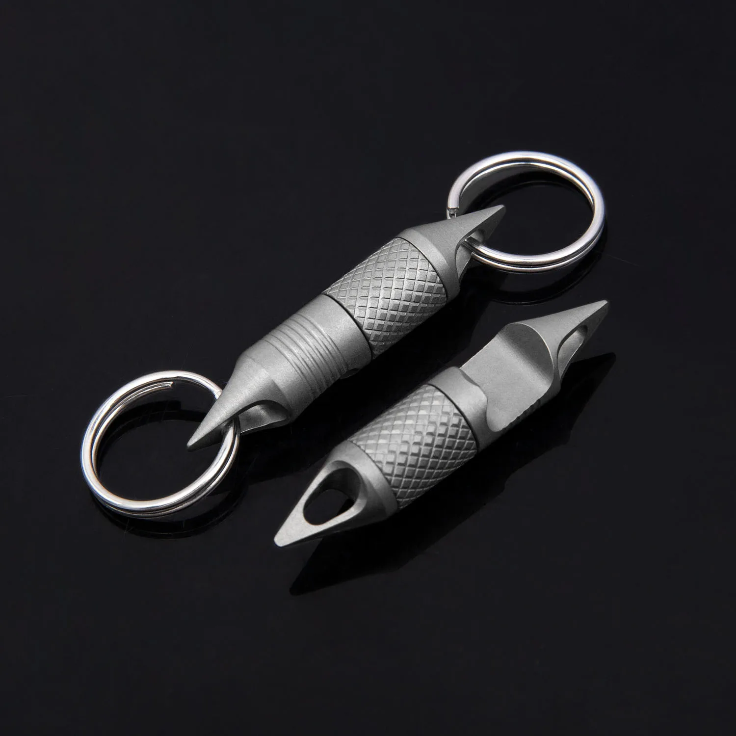 360 ° Rotation EDC Keychain Bottle Opener Multi-Function Tool Portable Titanium Alloy
