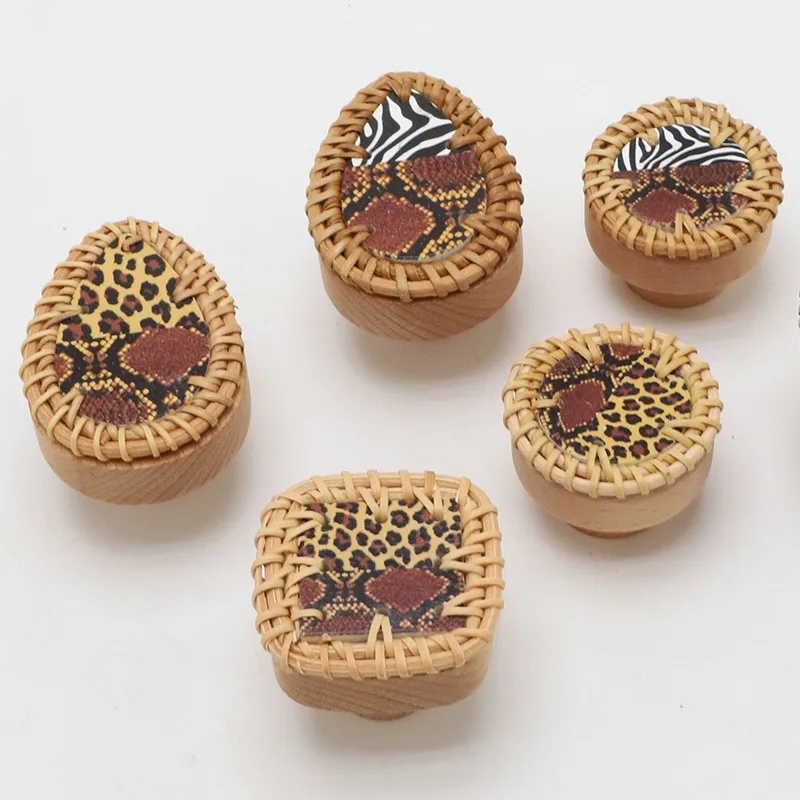 Country Style Rattan Knobs Wood Furniture Handles Wicker Woven Round Cabinet Pulls Wardrobe Dresser Drawer Handles with Screws