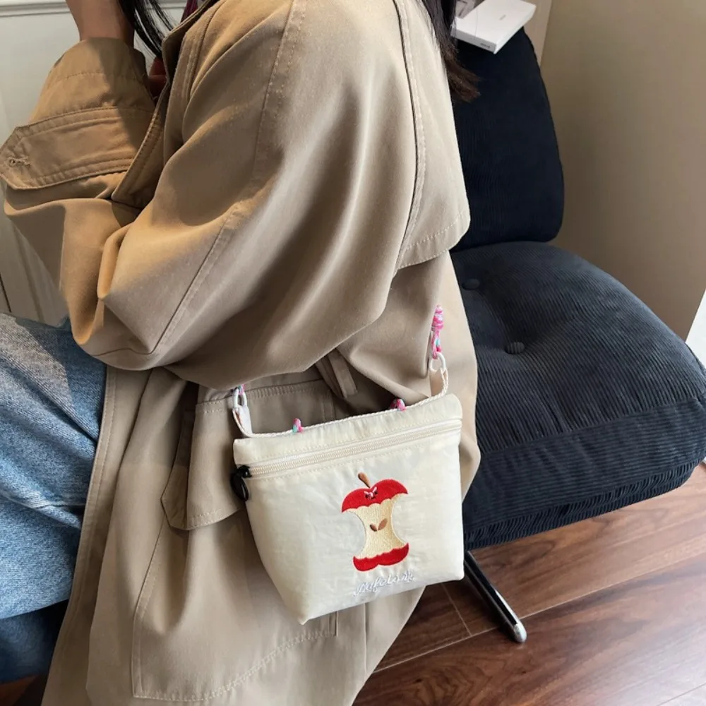 

Embroidered Embroidery Shoulder Bag Cartoon Japanese Style Nylon Shopping Bag Storage Bag Handbag Phone Crossbody Bag Outdoor