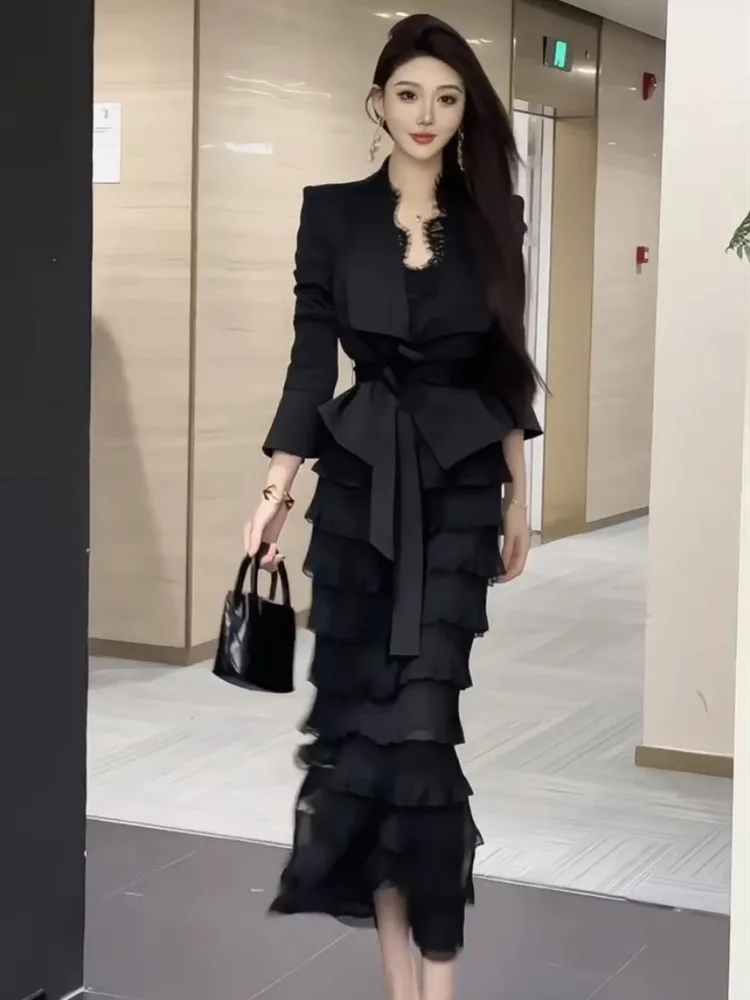 High end goddess style temperament set 2025 autumn new fashion lapel Blazer waist cinching jacket slimming cake skirt