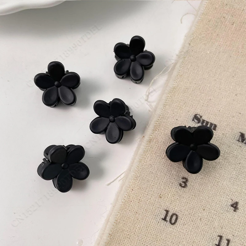 5Pcs Black Red Heart Rabbit Flower Small 1.5cm Matte Hair Claw Side Bangs Clip for Kids Girl Child Styling Tool Hair Accessories