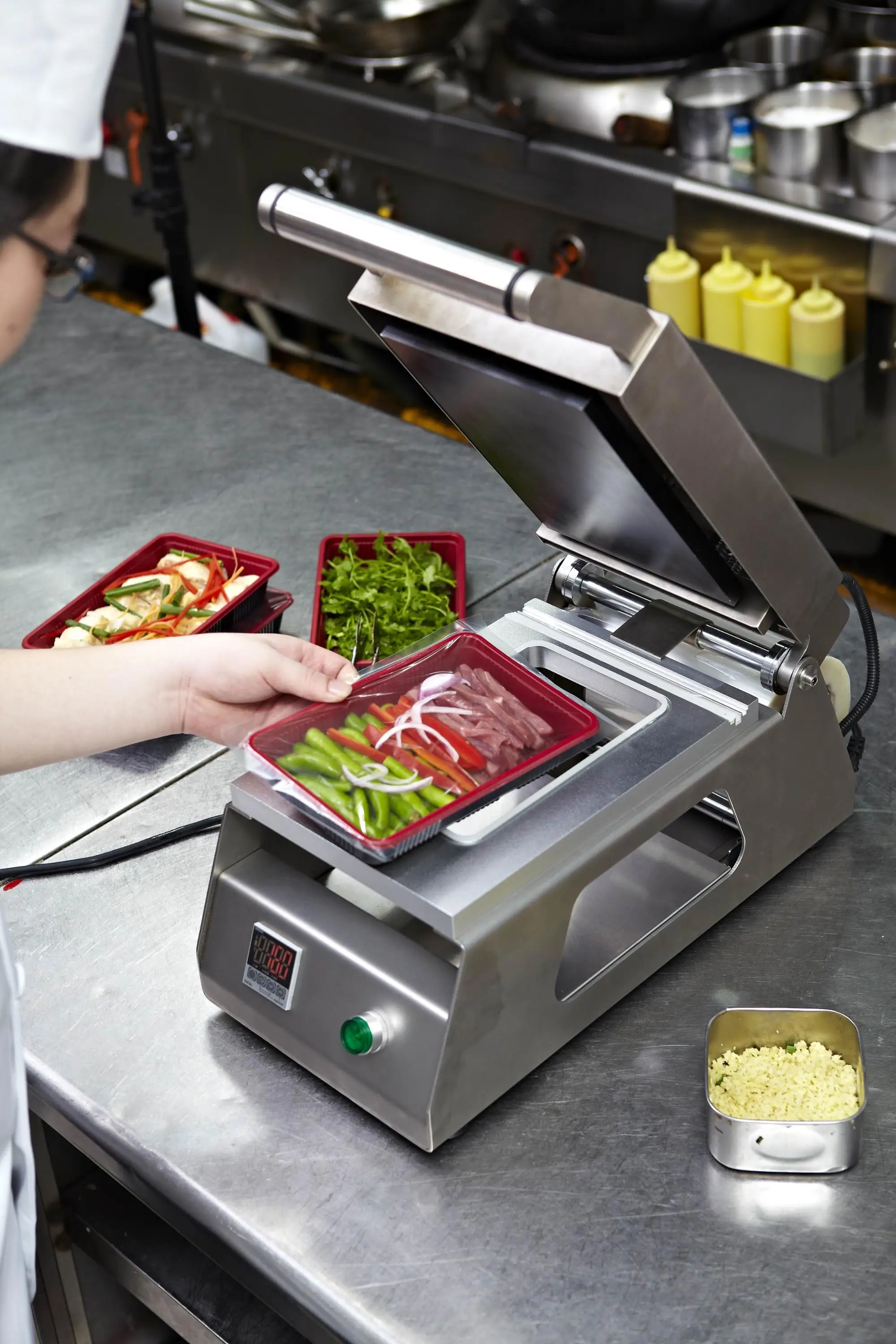 DS-2 Fresh Fruit Hot Manual Tray Sealing Machine Used Tray Sealing Machine Plastic Food Container Sealing Machine