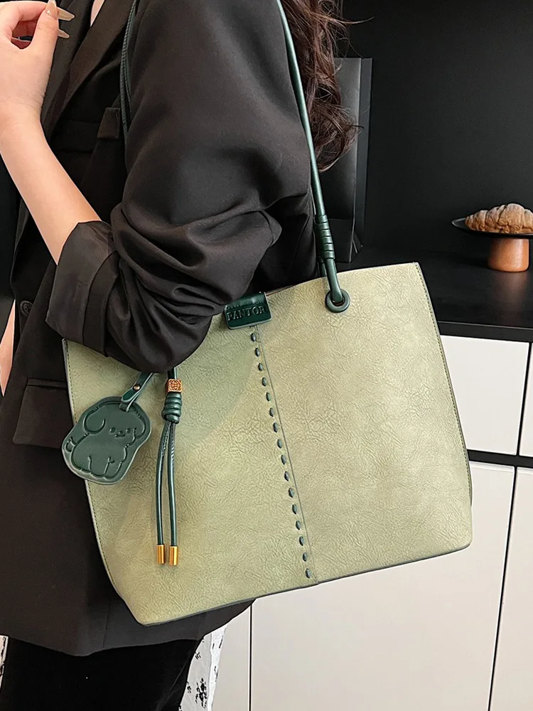 

Women's Retro Green Large Tote Bag Faux Leather Shoulder Bag with Pendant for Work School
