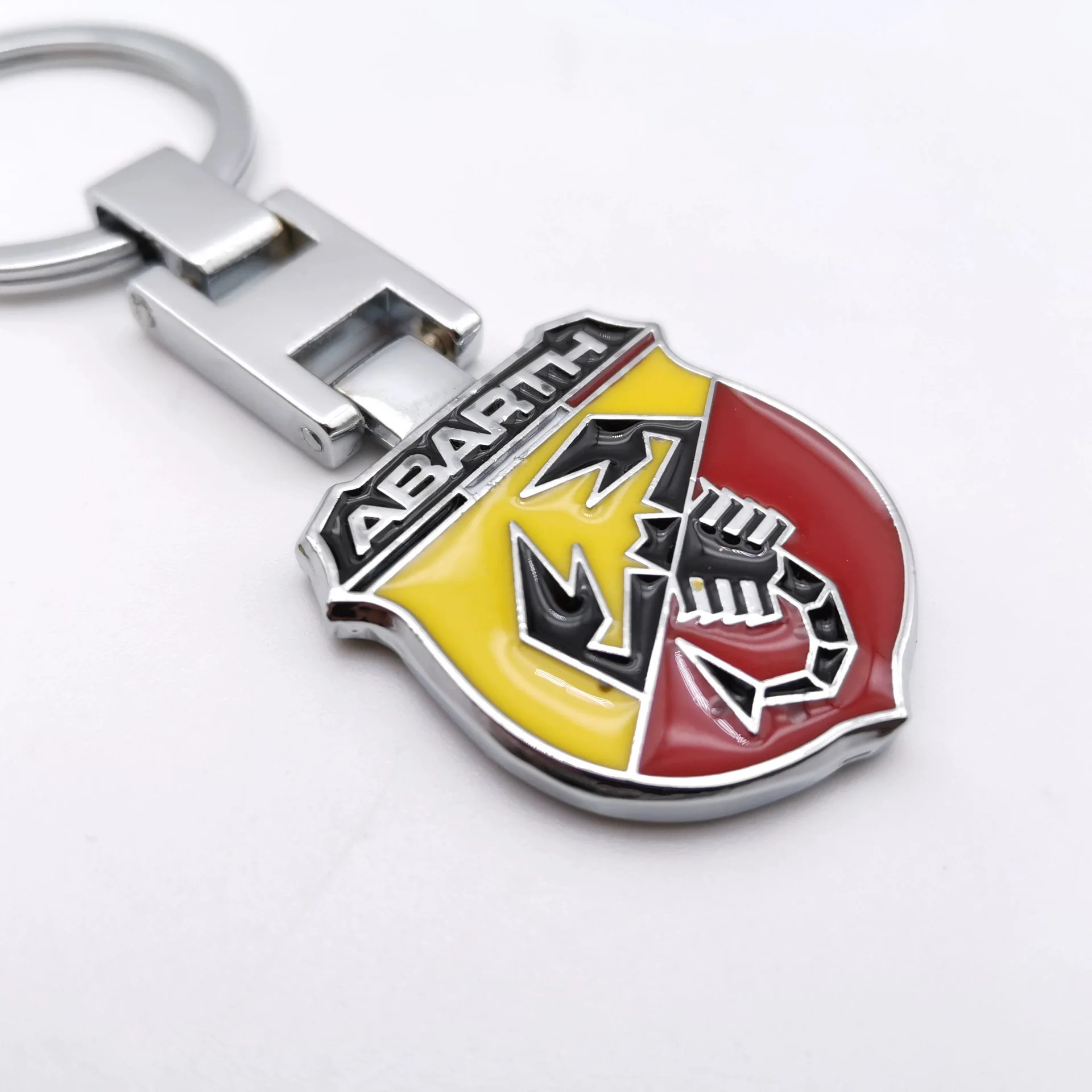 Car Keychain Key Chain Auto Emblem Key Ring Accessories For Fiat Abarth 500 Tipo FR Punto Ducato Stilo Palio Bravo Alfa Romeo