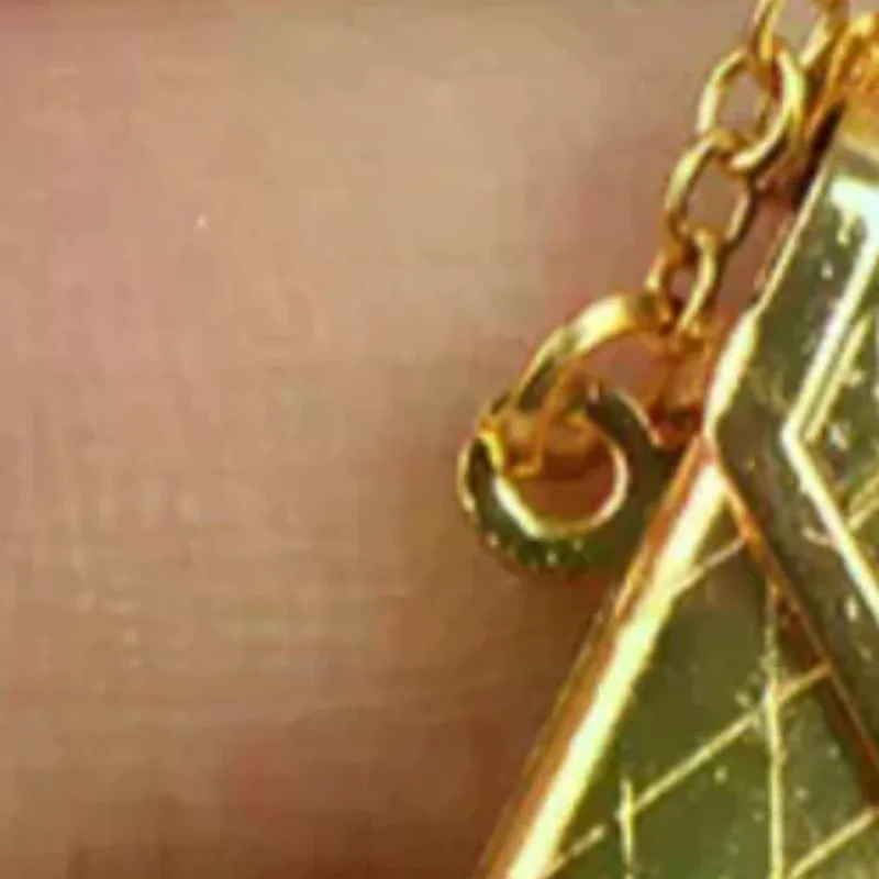 Diamond patterned metal chain bag, doll bag, clothing accessories, mini shopping handbag