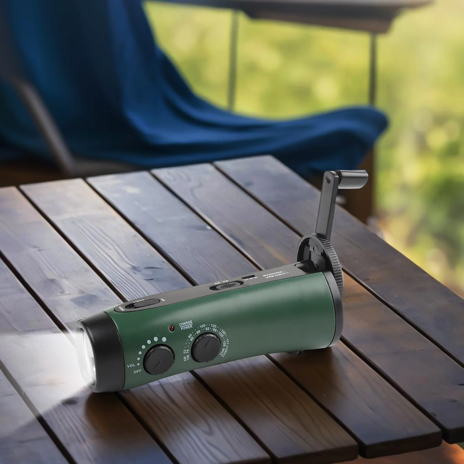 Hand Crank Radio And Charger Stay Powered Anywhere Anytime Hand Crank Generator Flashlight Mobile Phone Charger Outdoor Light