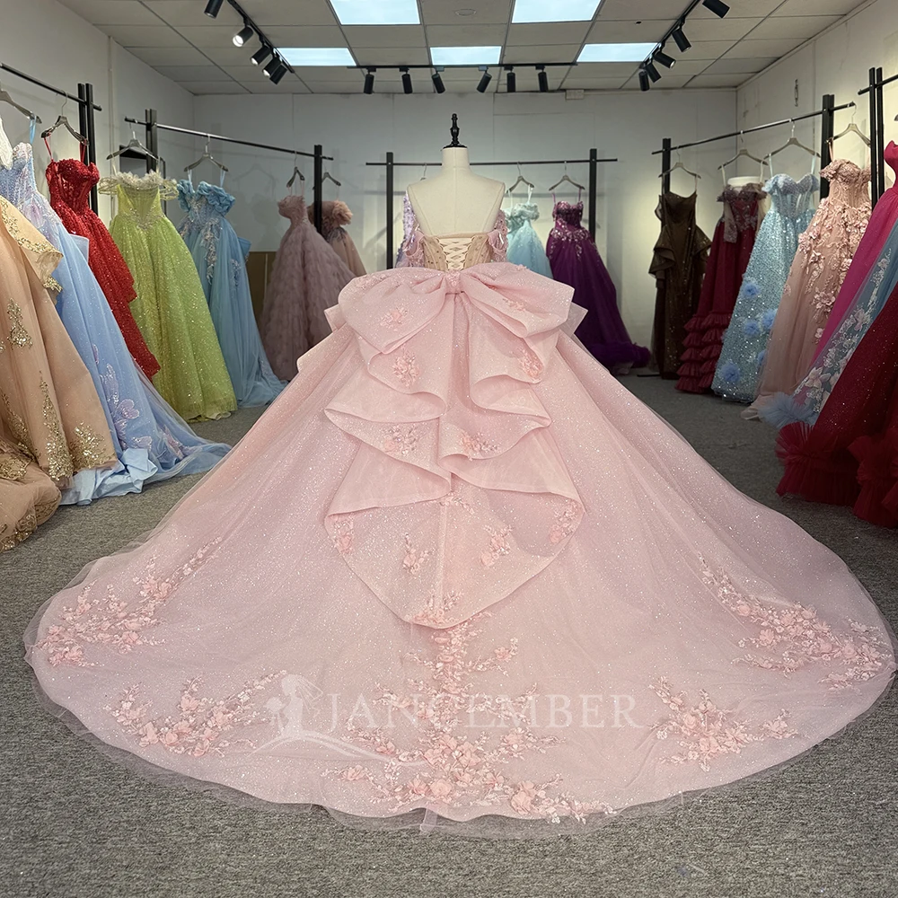 ชุดเดรสงาน Quinceañera สีชมพูสวยหรู ทรงบอลกาวน์ แขนสั้น สำหรับสาววัย 15 ปี  สามารถสั่งตัดได้