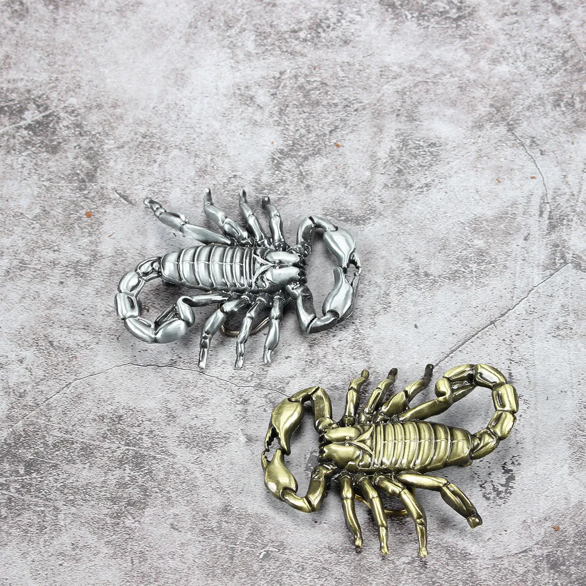 

Scorpion Ancient Gold and Silver 3.9cm inner diameter belt buckle, round hole buckle, belt buckle accessory, retro style