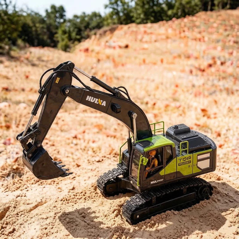 Huina 1/18 339DSimulation Remote Control Alloy 13-Channel Excavator Engineering Vehicle Spray Excavator Toy Car Gift For All