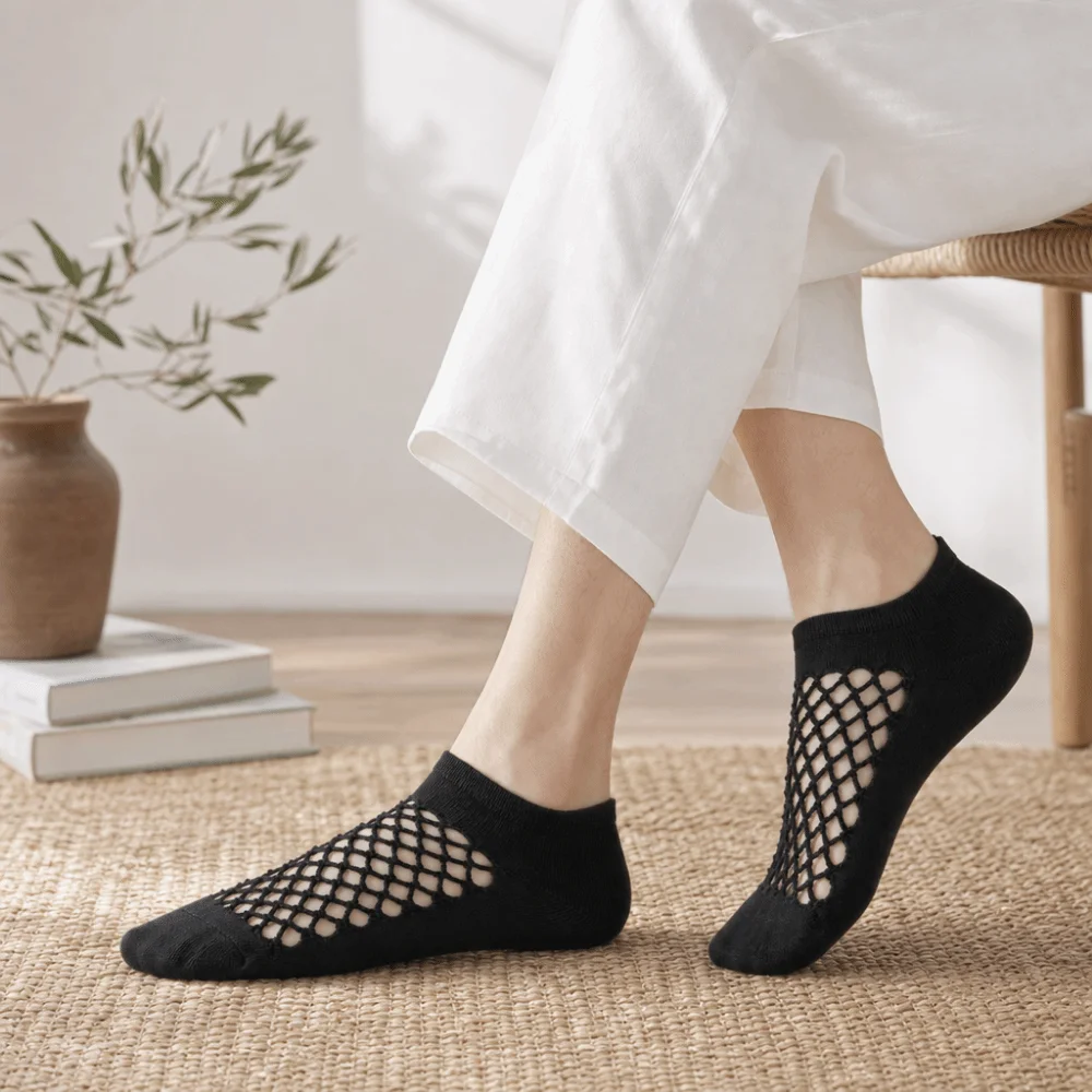 

Invisible Hollow Design Men's Socks Sweat-Absorbing Thin Short Hole Sock Low-Cut Sports Ankle Socks Male and Female