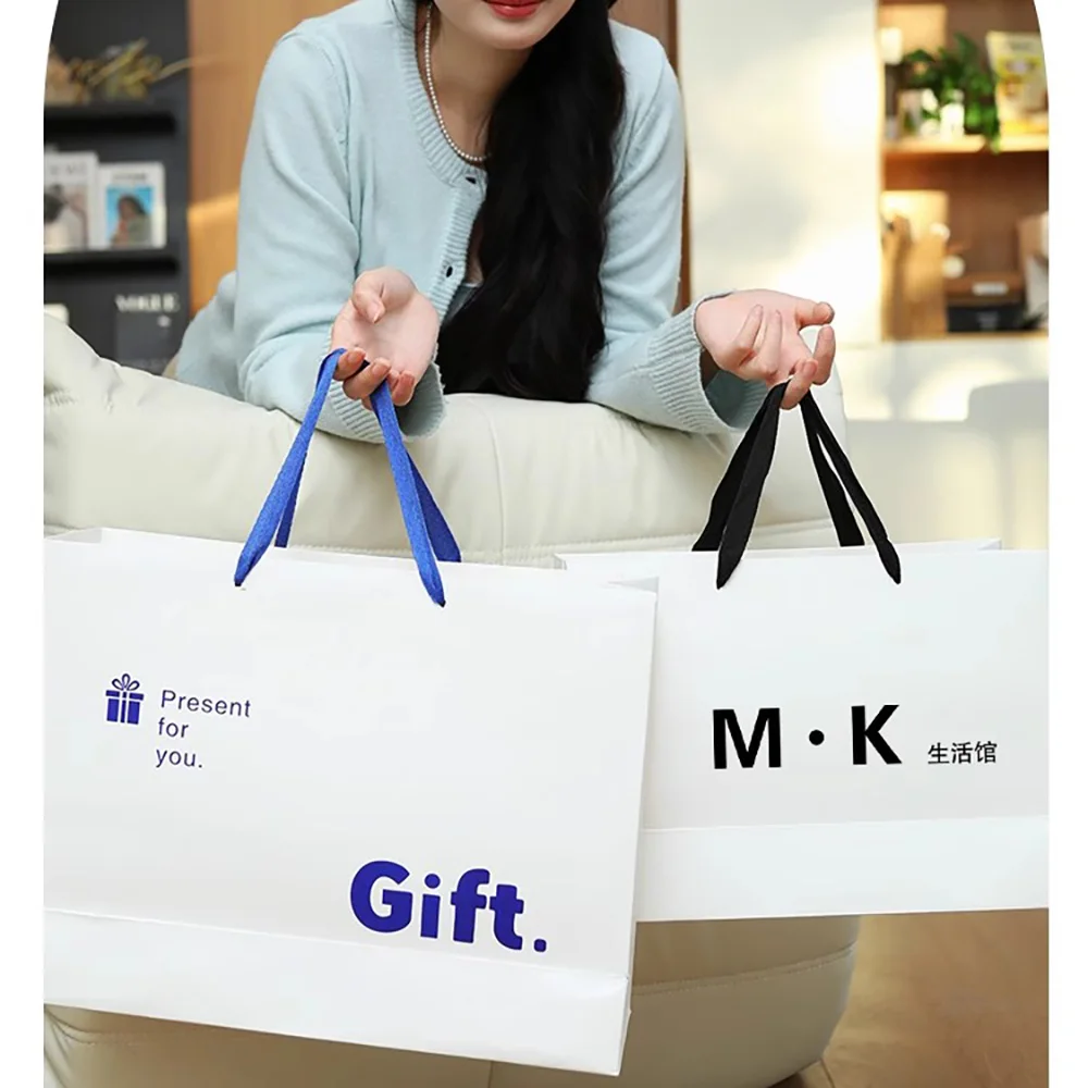 Recyclable Biodegradable Europe Shopping Clothing Bag Packaging Luxury Gift Paper Bags with Your Own Logo for Small Business