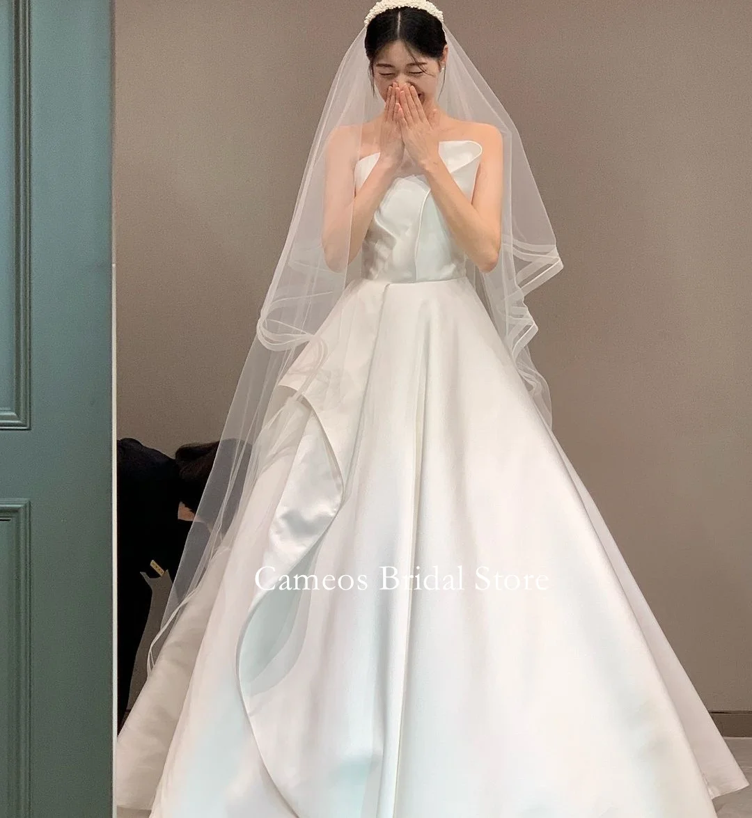 

SONDR Korea A-Line White Wedding Dress Custom Made Satin Bride Dresse Strapless Lace-up Classic 웨딩드레스 Wedding Gown Bridal