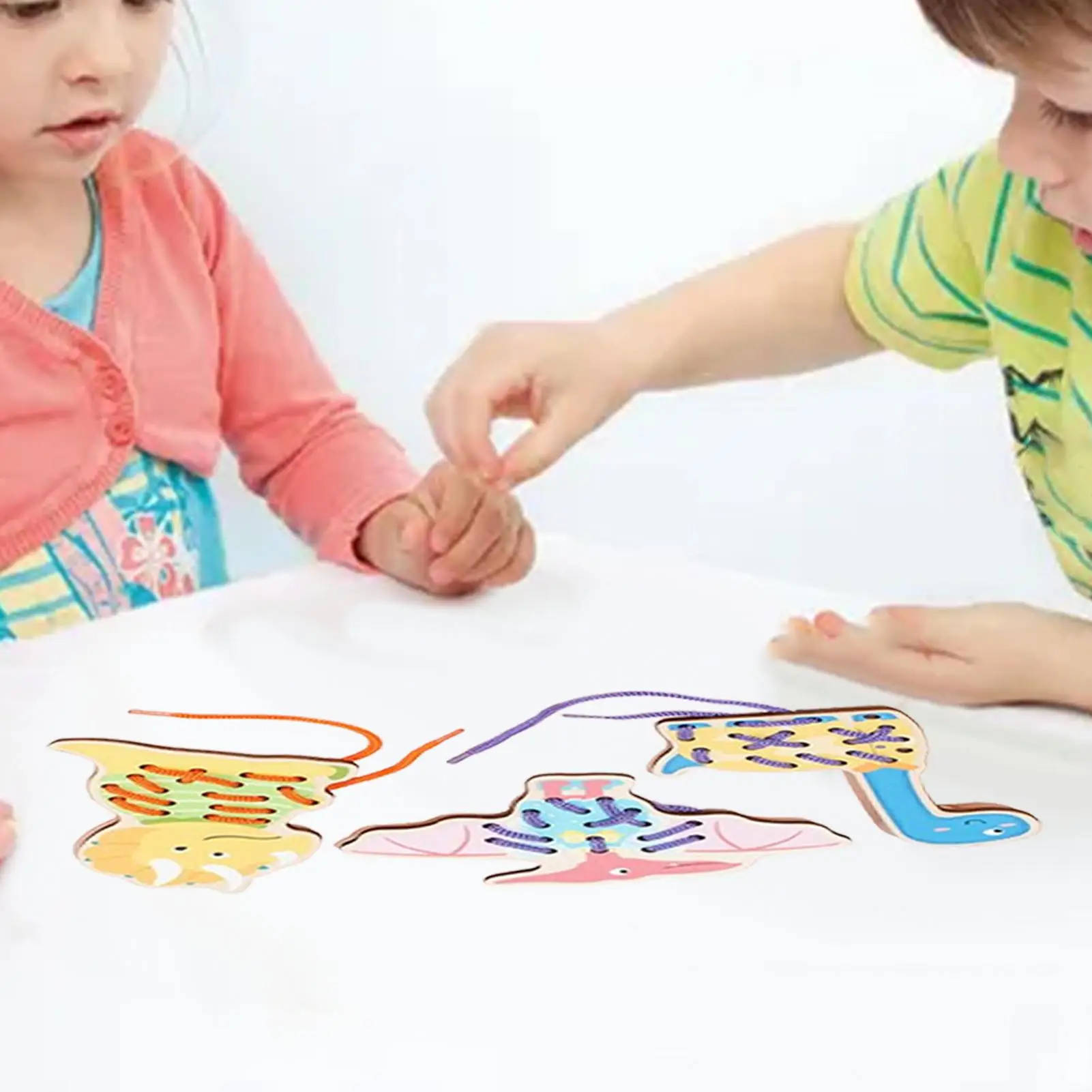 Drewniana zabawka do nawlekania, zabawna zabawka edukacyjna dla przedszkolaków, małych dzieci, chłopców i dziewczynek, do użytku w domu i w podróży.