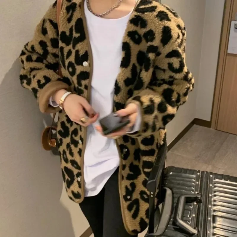 Leopard Print Fur One-Piece Short Jacket Women's 2025 NEW Autumn Winter Coats V-neck Loose Single Breasted Casual Faux Fur Coat