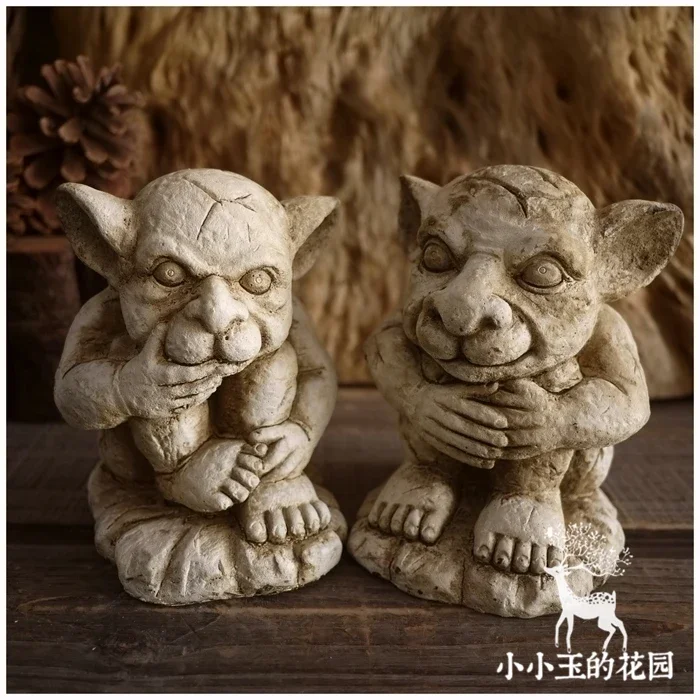 

2pcs/set Funny Goblin Stone Ornaments European Mythology Collection Room Table Decoration