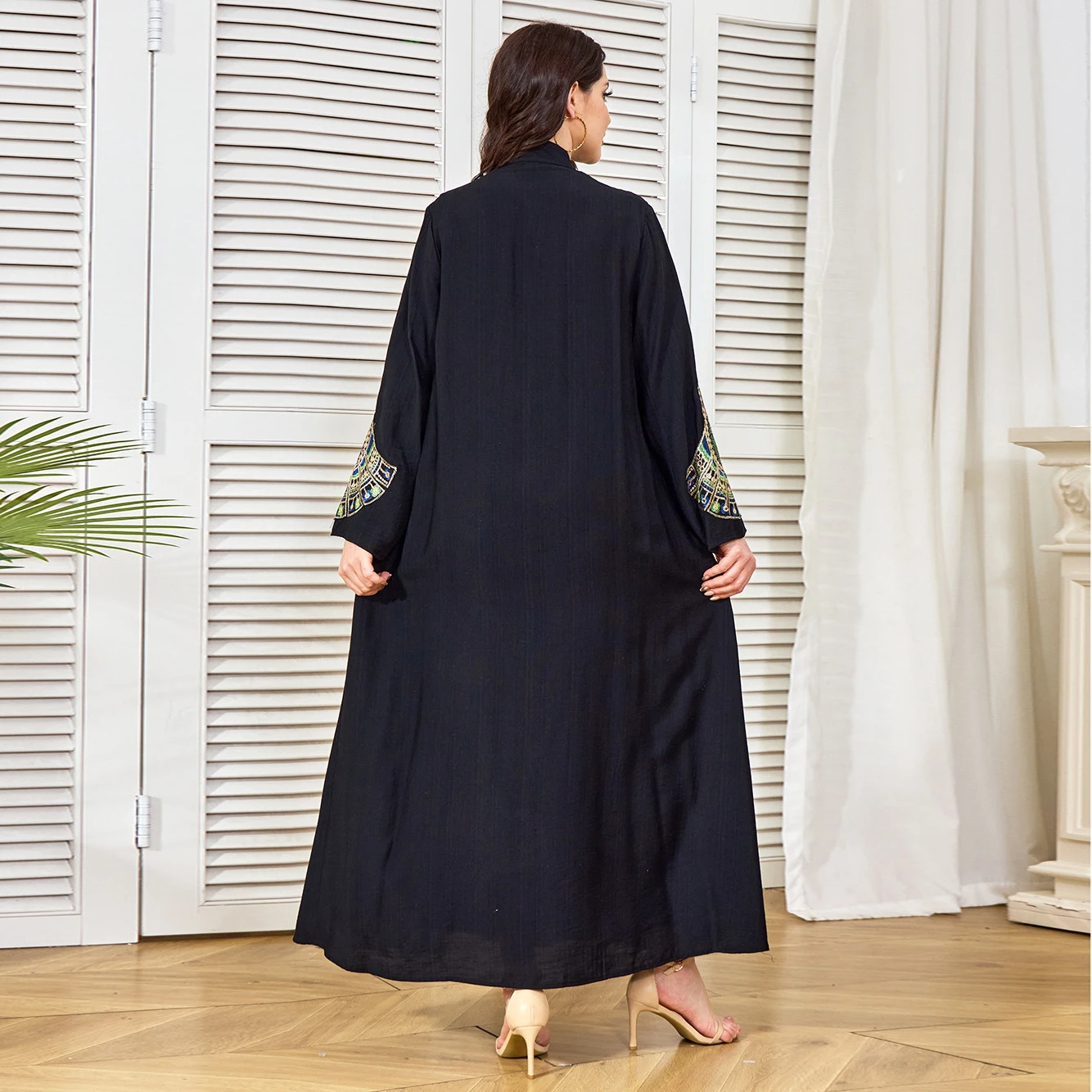 

UNI 2025 Muslim Women Abayas Dubai Luxury Bead Embroidery Maxi Dress Ramadan Turkey Islam Women Party Evening Robe
