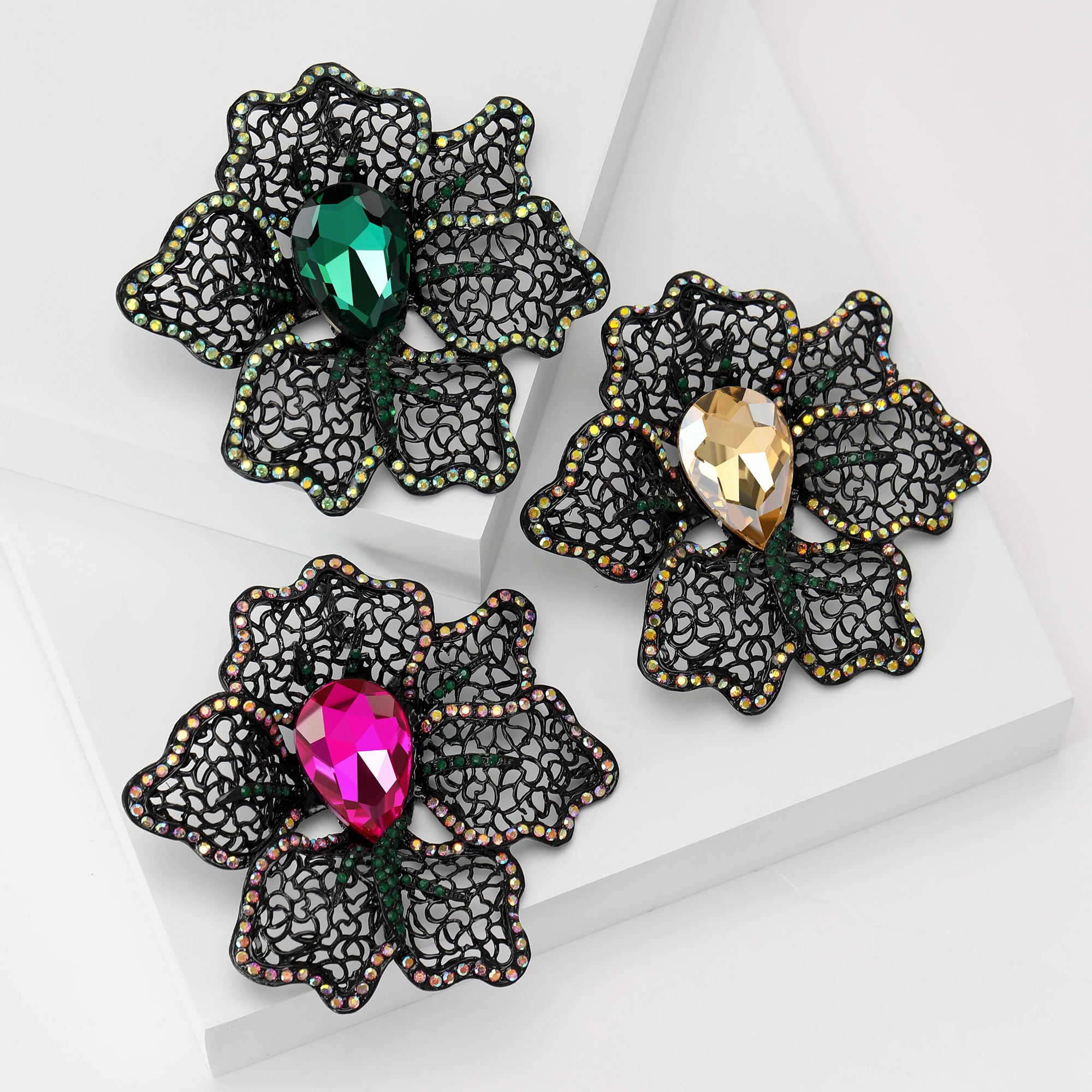 Rhinestone רוז broches פרחים סיכות יוניסקס 3-צבעים זמינים אביזרי מסיבה מזדמנים מתנות