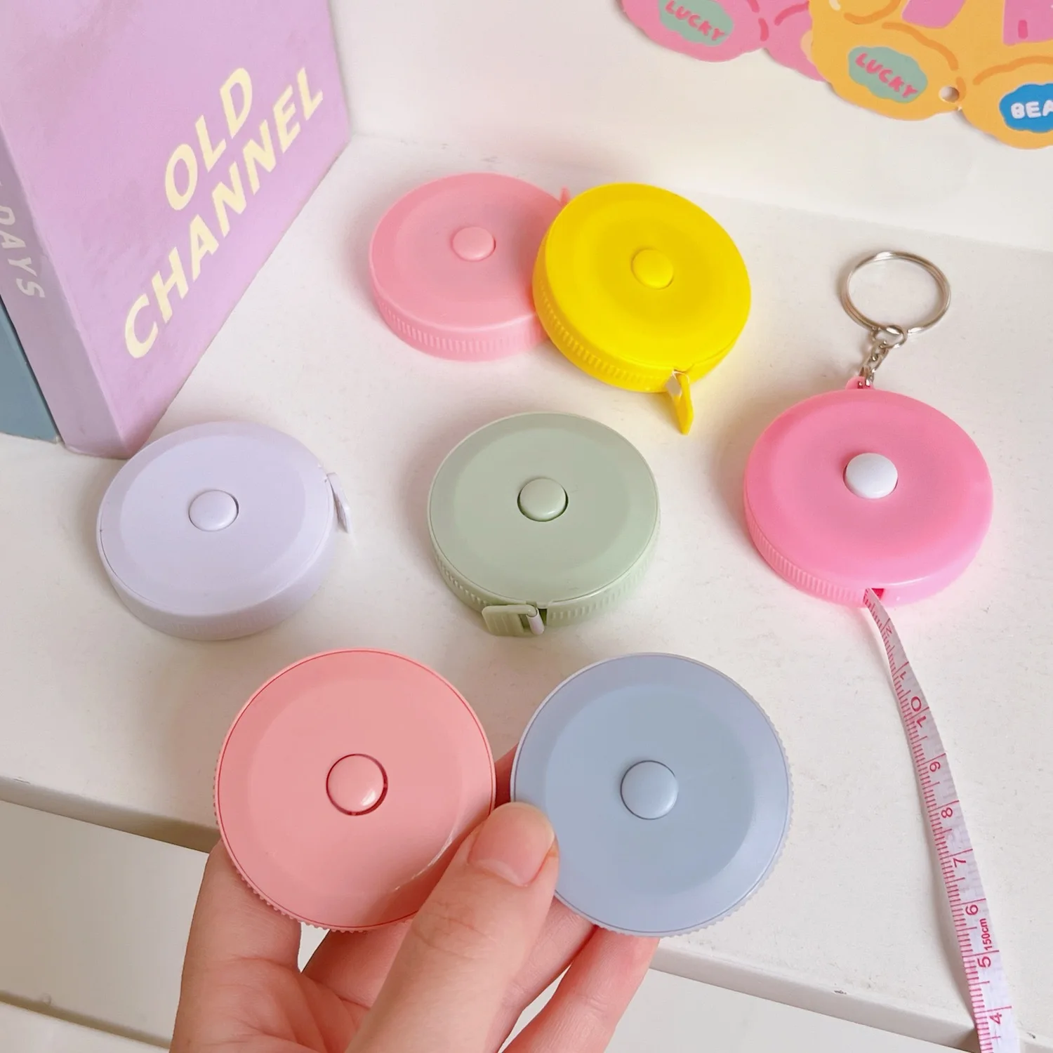 1 Pz 1.5 m Righello Retrattile Portatile Mini Misura di Nastro Cucito Righello In Pelle Per Bambini Altezza Righello Centimetro Pollici Rotolo di Nastro