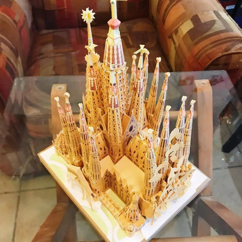 World Famous Architecture Spain Cathedral Sagrada Familia Roman Catholic Church Paper Model DIY Student Handwork Home Decoration