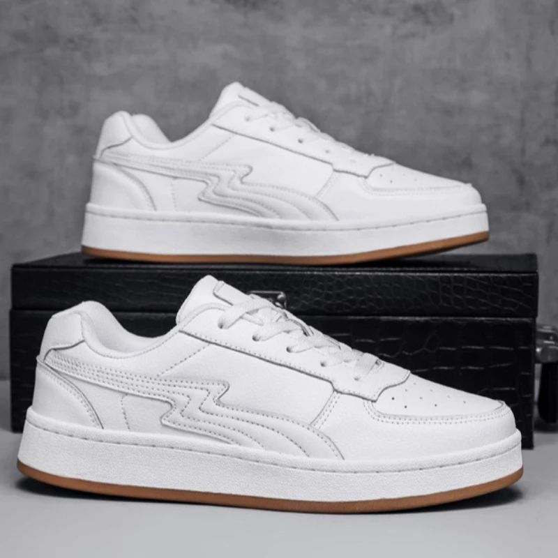 حذاء رجالي عصري جديد مستدير الأصابع غير رسمي خفيف الوزن للرجال مقاس كبير حذاء رياضي مناسب لجميع المواسم منخفض القمة مبركن