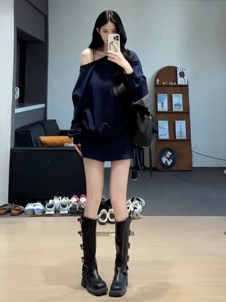 

Новинка 2026: Женский модный комплект для ранней весны и осени, серия Salt, уличный стиль, худи с открытыми плечами и комбинезон на бретельках, комплект из двух предметов.