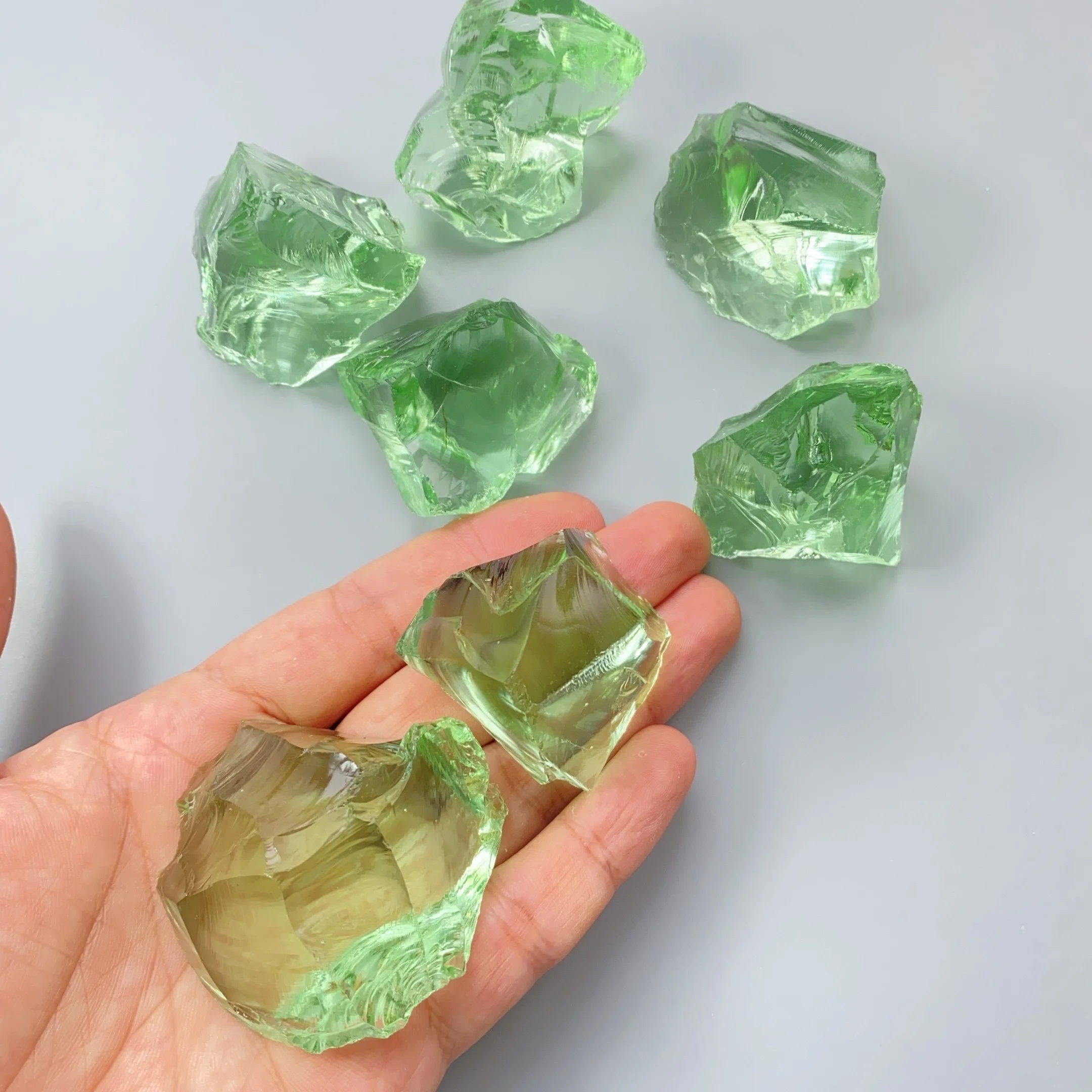 40g/100g/200g Light green smelted quartz Crystal, Light green glass raw stone, can be used for interior decoration aromatherapy
