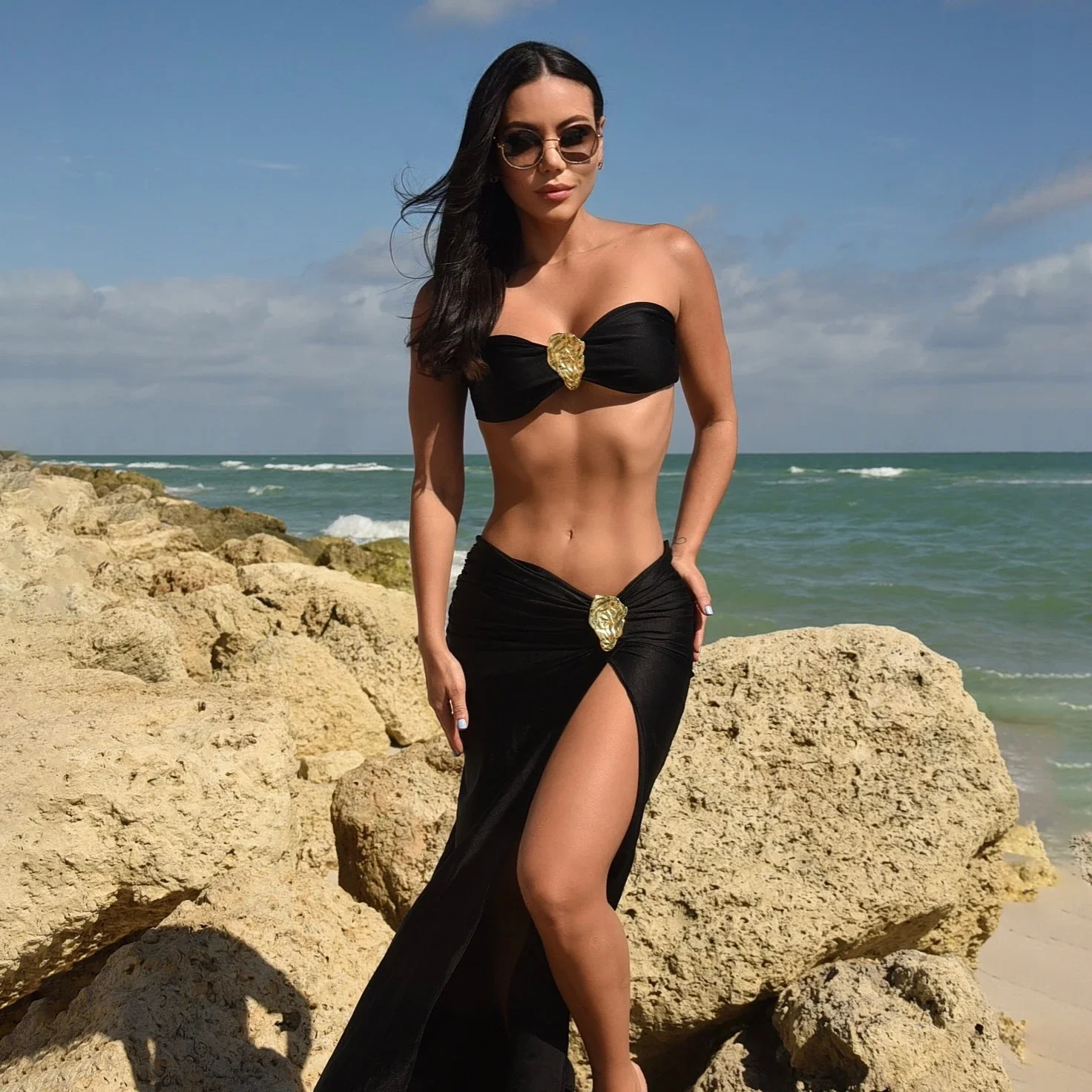 

3Pieces Bandeau Bikini With Cover Up Skirts Cut Out Swimsuit Women Swimwear Sexy Swim Suit Sea Button Biquini Bodysuit Beachwear
