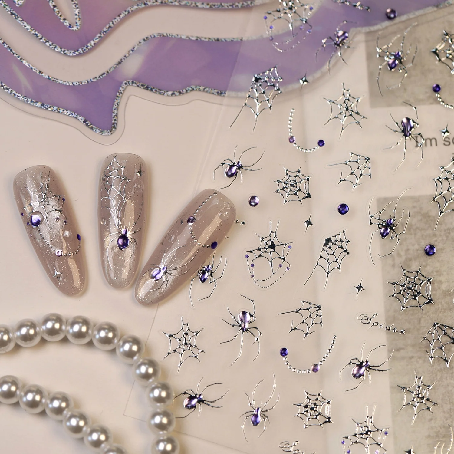 Spinnennetz 5D Nagelaufkleber Metall Hohles Spinnennetz Silber Lila Spinne Halbmond Kette Vier Sterne Geprägte Selbstklebende Nageldekoration
