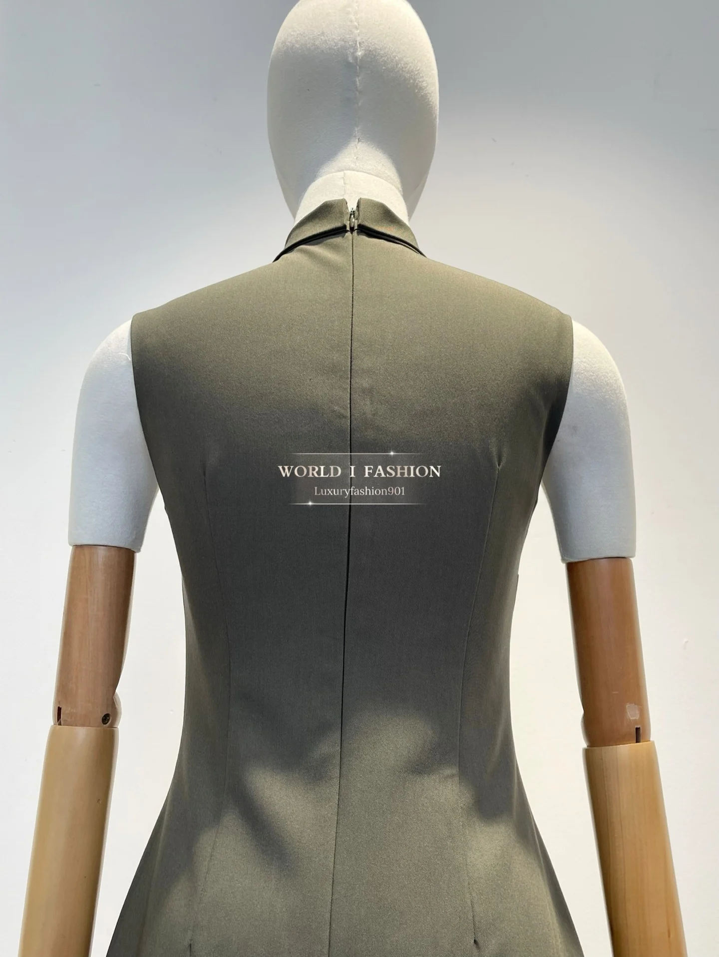 

2025 New Beautiful Multi Colors Sleeveless Flowers Appliqued Mini Dress