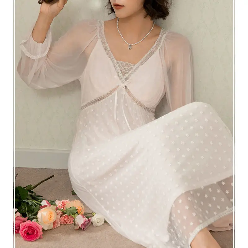 

Palace Style Lace Pajamas for Women Sexy Long-sleeved Sexy Nightdress French Elegant Sleepwear Princess Style Dressing Gown Nigh