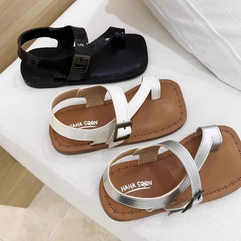 

2025 Summer Kids Strappy Sandals for Girls Non-slip Soft Sole Toddler Beach Shoes Elegant Retro Korean Style Barefoot Sandals