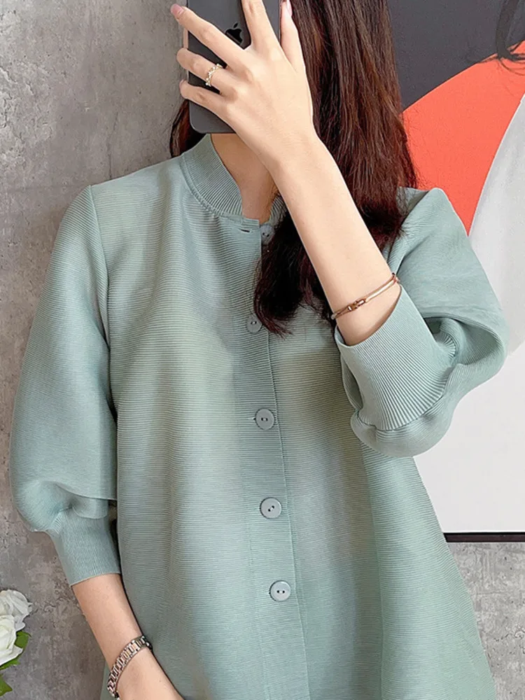 LANMREM 2024 Spring New Pleated Breasted Stand Collar Shirt Women Solid Color Loose Cardigan Casual Top Female Fashion 2W827