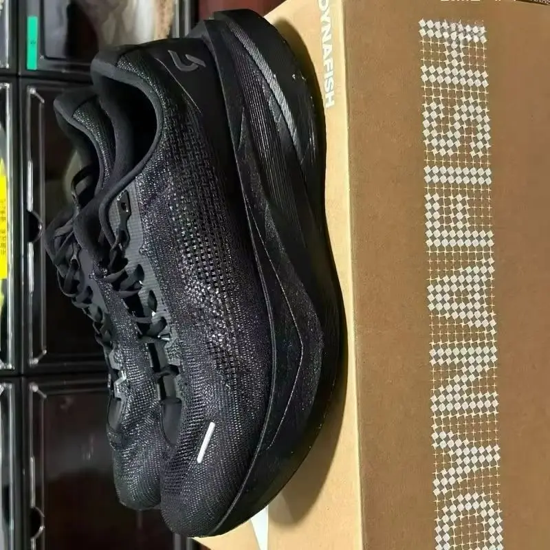 Classic Brand Sports Shoes For Men Women Brand Designer Walking Jogging Shoe Light Weight Carbon Plate Running Shoes Unisex