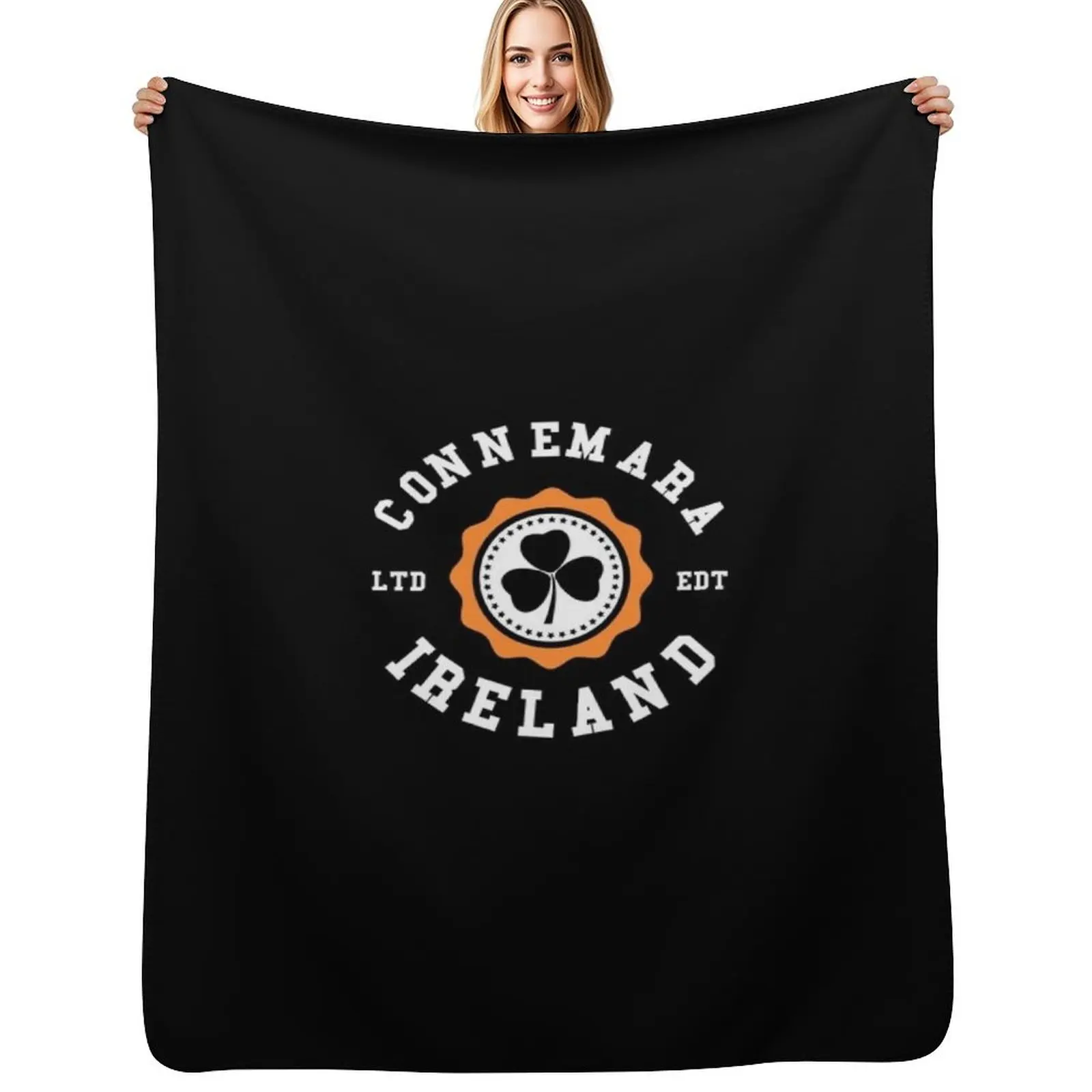 

Connemara Galway Ireland Shamrock Irish Badge Throw Blanket Ultra Plush Cozy Blanket for Napping Sleeping