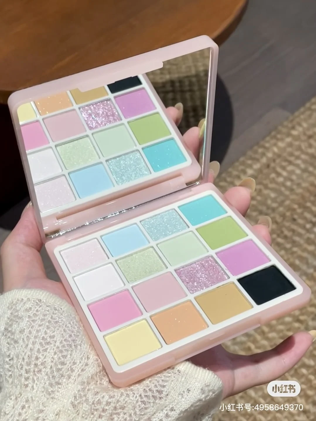 HOLD LIVE 16 Colors Eyeshadow Palettes with Matte Blue Pink Shades Highly Pigmented and Long-lasting Everyday Make Up Cosmetics
