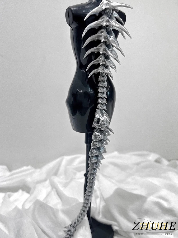 

The Punk Gothic Large Dragon Spine Necklace, A Niche Design, Is A Jewelry Accessory For Both Men And Women's Carnival