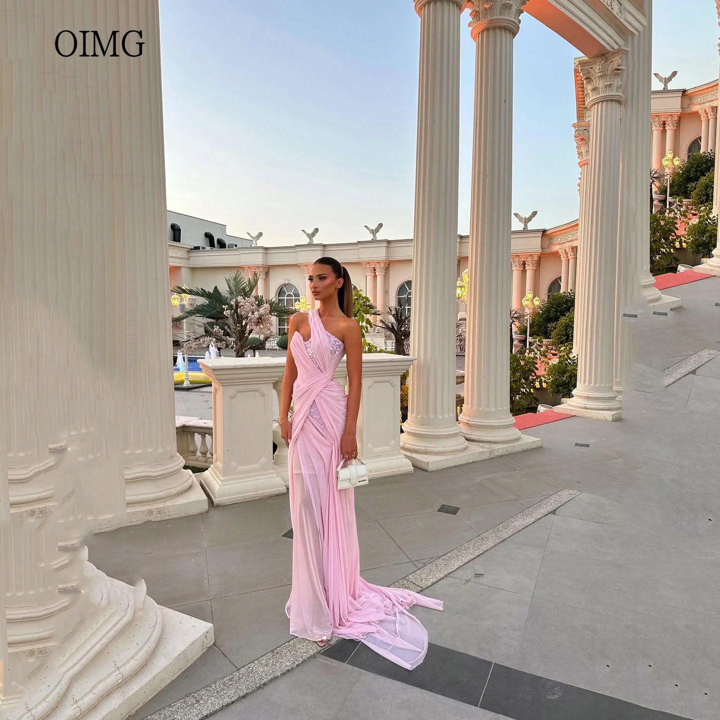 

OIMG Luxurious Pink Mermaid Prom Gowns Sleeveless Pleated Party Gown Chiffon Floor Length Evening Dress 2025 Customized
