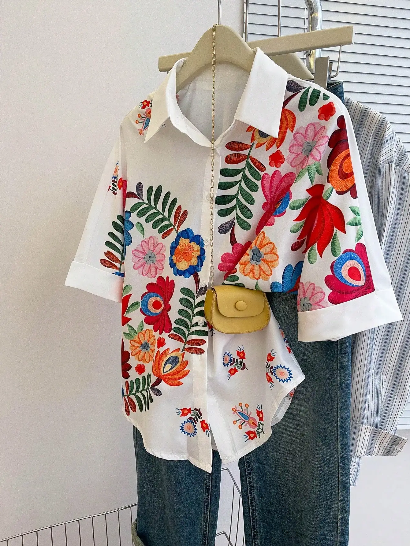 

Women's Embroidered Floral Print Loose Shirt with Batwing Sleeves, Summer Casual Vacation Top