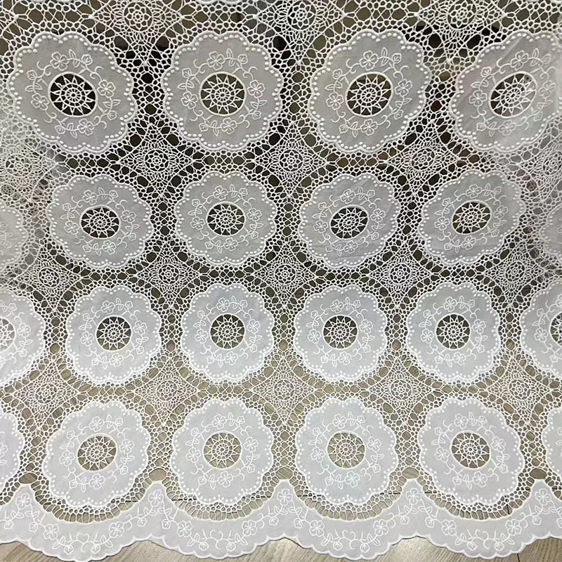 

Pure white hollow-out milk silk water-soluble embroidered lace fabric for African dresses, fashionable and soft