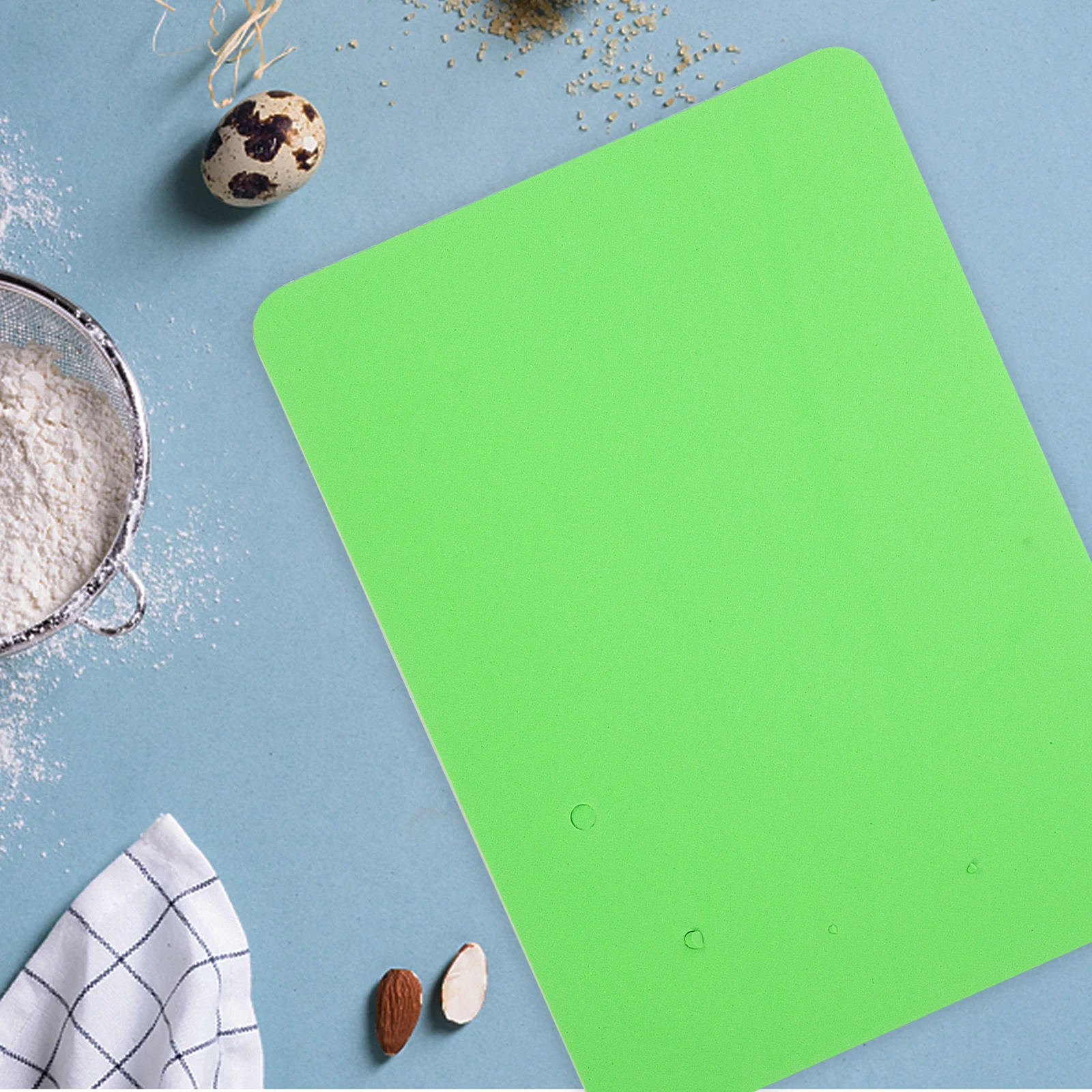 

Fondant Cake Mat 12x18 Inches Baking Sponge Pad Safe DIY Craft Tool for Flower Shaping Drying Sugar Beads Kitchen