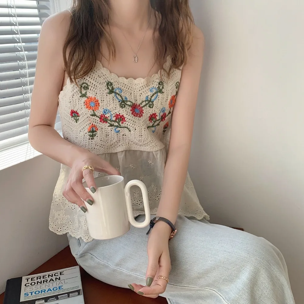 Top in maglia cava ricamato in cotone nuovo Top estivo senza maniche ricamato Top lavorato a maglia senza maniche bohémien donna