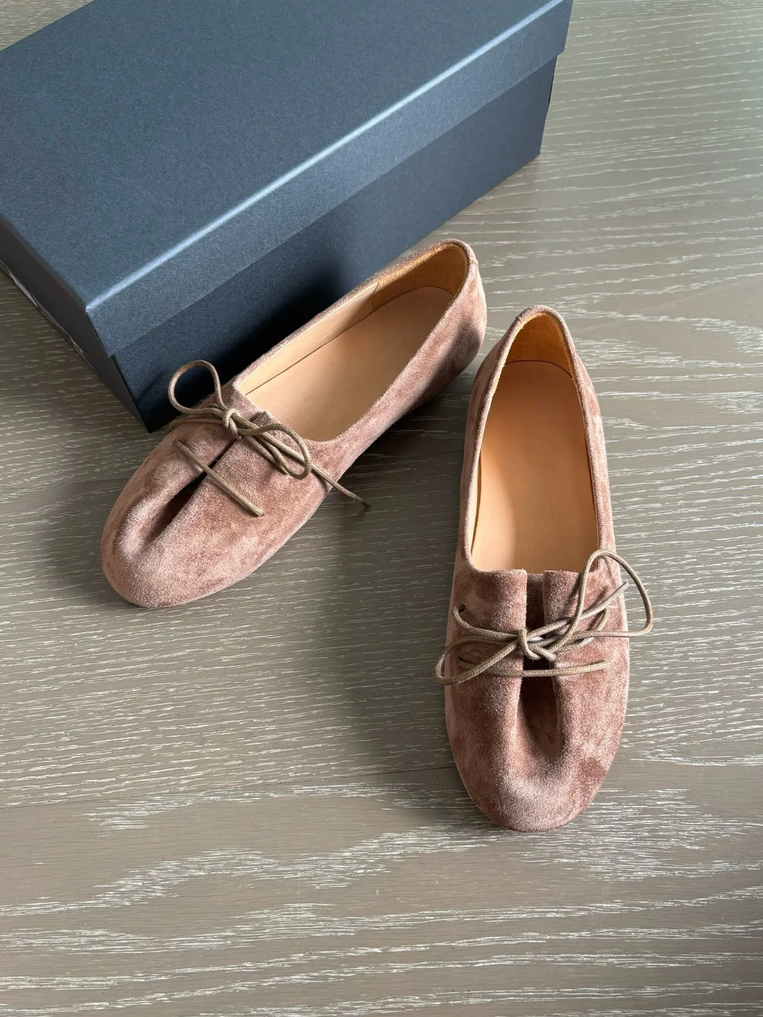 Withered Summer Minimalist Women's Flat Shoes Women French Handmade Cowhide Suede Loafers Retro Ballet Shoes