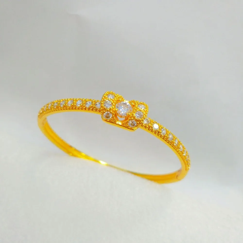 Gelang Wanita Desain Gesper Gelang Bertatahkan Kuningan Berlapis Emas Tidak Beraturan Perhiasan Kepribadian Tingkat Lanjut untuk Wanita